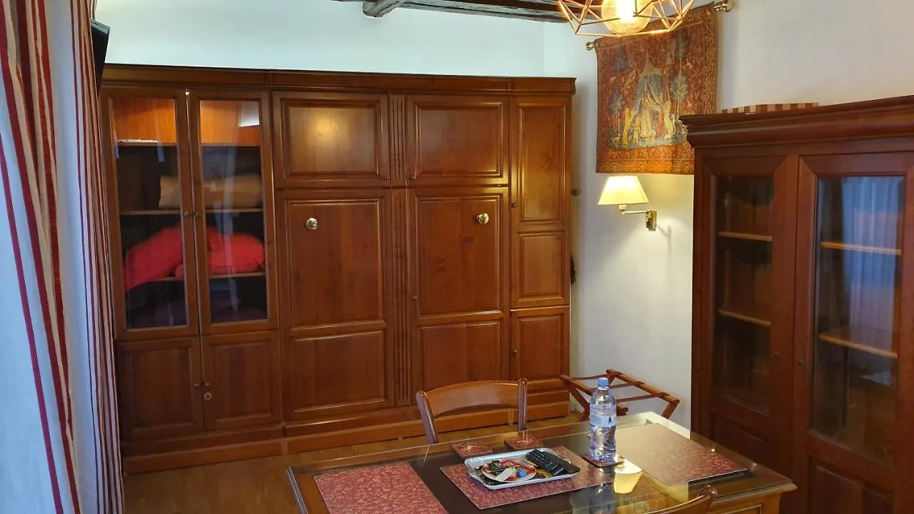 Bernardo 42 Galande Apartment Paris
